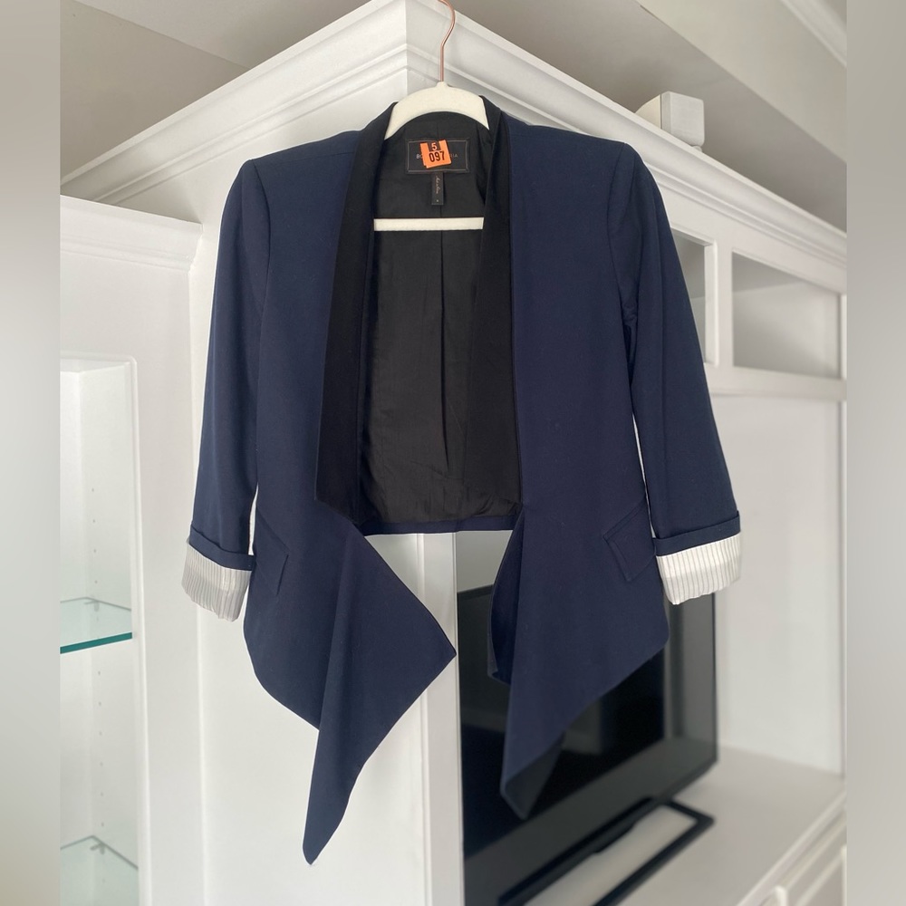 BCBG MaxAzria Cropped Blazer